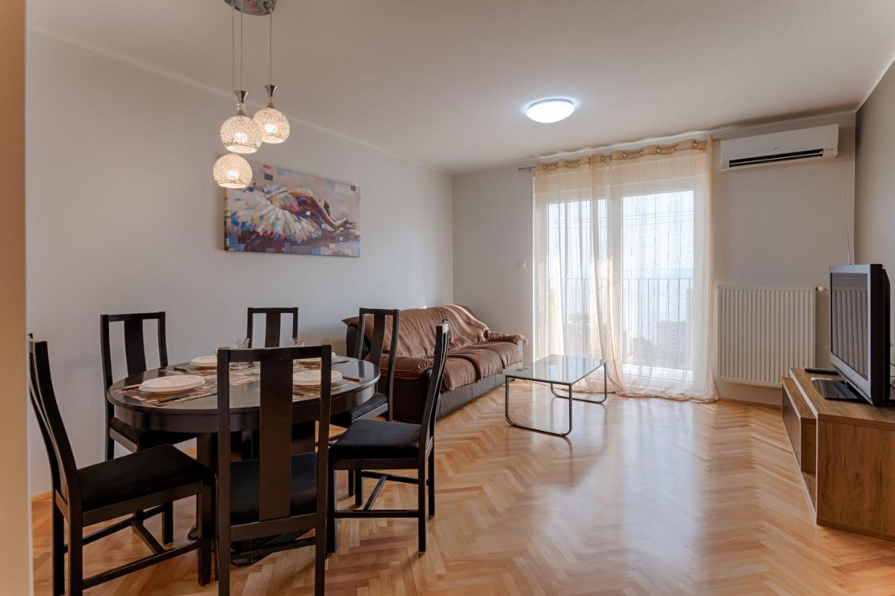Two Bedroom Apartment Paris Rijeka Exterior photo